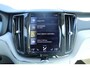 Volvo XC60 T8 Twin Engine AWD Inscription | Panoramadak | BLIS | Head up display | Elektrische voorstoelen met stoelverwarming | Adaptieve cruise control | Luchtvering| Trekhaak| Apple carplay/Android auto | Parkeercamera | Alarmklasse 3