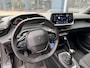 Peugeot 2008 1.2 Turbo 100 PK Active Pack | Hoge Instap | Achteruitrij-Camera | LED-Dagrijverlichting | Stoelverwarming | Apple-Carplay | Climate Control | Dealer Onderhouden | Cruise Control |