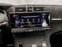 DS 7 Crossback 1.6 PureTech Performance Line 181Pk Automaat (PANORAMADAK, APPLE CARPLAY, GROOT NAVI, LEDER/ALCANTARA, SPORTSTOELEN, TREKHAAK, PARKEERSENSOREN, NIEUWSTAAT)