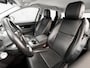 Land Rover Discovery Sport P200 2.0 S 200Pk Automaat (APPLE CARPLAY, GROOT NAVI, CAMERA, LEDER, STUUR/STOELVERWARMING, SPORTSTOELEN, KEYLESS, NIEUWE APK, NIEUWSTAAT)