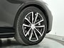 Volvo V60 T6 Plug-in hybrid AWD Plus Dark | SOH 100% | 360° camera | Harman Kardon | Stoel- en Stuurverwarming | Trekhaak