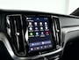 Volvo V60 T6 Plug-in hybrid AWD Plus Dark | SOH 100% | 360° camera | Harman Kardon | Stoel- en Stuurverwarming | Trekhaak