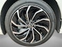 Volkswagen Golf 1.4eHybrid 150kW/204PK Style DSG · Panoramadak · Trekhaak · Apple/Android Car Play · Camera · Stoelverwarming · Dodehoeksensoren ·