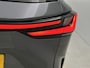 Lexus NX 450h+ AWD Luxury Line | BTW voertuig | Blind Spot monitor | Stoel+stuurwielverwarming | Cruise control Adaptive | Parkeersensoren Voor+achter | Elektrische achterklep | Draadloze telefoonlader | Apple CarPlay/Andr