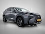 Lexus NX 450h+ AWD Luxury Line | BTW voertuig | Blind Spot monitor | Stoel+stuurwielverwarming | Cruise control Adaptive | Parkeersensoren Voor+achter | Elektrische achterklep | Draadloze telefoonlader | Apple CarPlay/Andr
