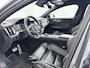 Volvo V60 B4 R-Design | 18" | Trekhaak | Elektr. verst. best. Stoel | Adaptieve Cruise | BLIS | Keyless | Elektr. Achterklep