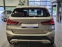 BMW X1 xDrive25e High Executive Sportline | Bruin leder | Camera | HUD | Trekhaak | 4x4