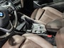 BMW X1 xDrive25e High Executive Sportline | Bruin leder | Camera | HUD | Trekhaak | 4x4
