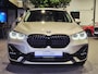 BMW X1 xDrive25e High Executive Sportline | Bruin leder | Camera | HUD | Trekhaak | 4x4