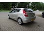 Hyundai i30 1.6i Dynamic Luxe NIEUW APK AIRCO NAVI