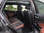 Volkswagen ID.4 Family 77 kWh | Panoramadak | Trekhaak | Sfeerverlichting | Camera | Apple Carplay |