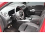 Mercedes-Benz B-klasse 200 Business Solution AMG | Incl. 12 Maanden garantie | Stoelverwarming | Elektrische trekhaak | Cruise control | Climate control | Parkeersensoren | Parkeercamera | Navigatie |