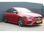 Mercedes-Benz B-klasse 200 Business Solution AMG | Incl. 12 Maanden garantie | Stoelverwarming | Elektrische trekhaak | Cruise control | Climate control | Parkeersensoren | Parkeercamera | Navigatie |