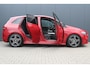 Mercedes-Benz B-klasse 200 Business Solution AMG | Incl. 12 Maanden garantie | Stoelverwarming | Elektrische trekhaak | Cruise control | Climate control | Parkeersensoren | Parkeercamera | Navigatie |