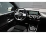Mercedes-Benz B-klasse 200 Business Solution AMG | Incl. 12 Maanden garantie | Stoelverwarming | Elektrische trekhaak | Cruise control | Climate control | Parkeersensoren | Parkeercamera | Navigatie |