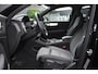 Volvo XC40 B4 Business Edition | 20' Lichtmetalen velgen | Keyless | BLIS | Adaptieve Cruise Control | Pilot Assist | Elektrische achterklep | Parkeer Camera | Extra getint glas | Stoel en stuurverwarming |