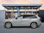 Volvo XC90 T8 Ultra Black Edition Executive | 22" | Gelaagd & Getint Glas | Geintegreerd kinderzitje | Luchtvering | Geventileerd Nappa | Bowers & Wilkins | Stoelmassage | Panoramadak | Head-Up | 360 Camera | Matrix LED