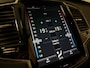 Volvo XC90 T8 AWD Recharge R-Design | Luchtvering | Trekhaak | 360 Camera | Harman Kardon | Adaptieve Cruise Control | Stoelverwarming voor+achter | Stuurwielverwarming | Standkachel met Volvo On Call App | 20 Inch | Full LED Meesturende koplampen | Pilot Assist | BLIS Dode Hoek Detectie | Elektrische voorstoelen geheugen | Lederen bekleding | Zitting verlenging voorstoelen | Keyless Drive | Parkeersensoren voor+achter | Privacy Glass | Elektrisch bedienbare achterklep | 7-Persoons | 4-Zone Climate Control | DAB Radio | Apple Carplay/Android Auto | Volvo On Call met mobiele App functie | Savile Grey Metallic |