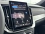 Volvo XC90 T8 Ultra Black Edition Executive | 22" | Gelaagd & Getint Glas | Geintegreerd kinderzitje | Luchtvering | Geventileerd Nappa | Bowers & Wilkins | Stoelmassage | Panoramadak | Head-Up | 360 Camera | Matrix LED