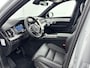 Volvo XC90 T8 Ultra Black Edition Executive | 22" | Gelaagd & Getint Glas | Geintegreerd kinderzitje | Luchtvering | Geventileerd Nappa | Bowers & Wilkins | Stoelmassage | Panoramadak | Head-Up | 360 Camera | Matrix LED
