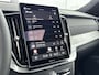 Volvo XC90 T8 Ultra Black Edition Executive | 22" | Gelaagd & Getint Glas | Geintegreerd kinderzitje | Luchtvering | Geventileerd Nappa | Bowers & Wilkins | Stoelmassage | Panoramadak | Head-Up | 360 Camera | Matrix LED