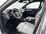 Volvo EX40 Single Motor Extended Range Ultra 82 kWh | 20" | Tailored Wool | Trekhaak | Panoramadak | Elektr. verst. Stoelen | Harman Kardon | 360 Camera | Stoel/Stuurverwarming | Warmtepomp | Adaptieve Cruise | BLIS