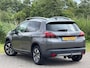 Peugeot 2008 1.2 PureTech Allure 110pk Automaat - Gris Platinium - Panorama/Cruise/Clima