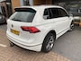 Volkswagen Tiguan 1.4 TSI Connected Series | R-line| Pano| Stoelverw/ Massage| Trekhaak