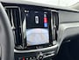 Volvo V60 T6 Recharge Plus Dark | 19" | Trekhaak | Head-Up | Elektr. verst. Stoelen | Harman Kardon | Adaptieve Cruise | BLIS | Stoel/Stuur/Achterbankverwarming | Keyless
