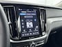 Volvo V60 T6 Recharge Plus Dark | 19" | Trekhaak | Head-Up | Elektr. verst. Stoelen | Harman Kardon | Adaptieve Cruise | BLIS | Stoel/Stuur/Achterbankverwarming | Keyless