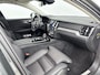 Volvo V60 T6 Recharge Plus Dark | 19" | Trekhaak | Head-Up | Elektr. verst. Stoelen | Harman Kardon | Adaptieve Cruise | BLIS | Stoel/Stuur/Achterbankverwarming | Keyless