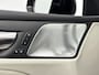 Volvo V60 T6 Recharge Ultra Dark | 19" | Geventileerd Nappa | Stoelmassage | Bowers & Wilkins | Head-Up | 360 Camera | Full LED | Elektr. verst. Stoele