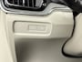 Volvo V60 T6 Recharge Ultra Dark | 19" | Geventileerd Nappa | Stoelmassage | Bowers & Wilkins | Head-Up | 360 Camera | Full LED | Elektr. verst. Stoele