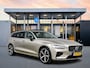 Volvo V60 T6 Recharge Ultra Dark | 19" | Geventileerd Nappa | Stoelmassage | Bowers & Wilkins | Head-Up | 360 Camera | Full LED | Elektr. verst. Stoele