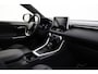 Toyota RAV4 2.5 Hybrid Bi-Tone | Trekhaak | Navigatie | Leder | Apple Carplay / Android Auto | Stoel-/stuurverwarming | Keyless | Adaptive Cruise | Clima | Parkeersensoren voor/achter | 18 inch