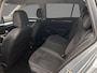 Volkswagen Golf Variant Life Business 1.5 TSI 115pk Adaptive cruise control, Navigatie, Stoelverwarming, LED koplampen, Parkeersensoren, App connect, Airco, DAB, Radio