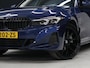 BMW 3-Serie Touring 320e FACELIFT [TREKHAAK UITKLAPBAAR, SOH: 94%, APPLE CARPLAY, ELEKTRISCH VERSTELBARE STOELEN, CAMERA, PDC V+A, VOL LEDER, LED, CRUISE CONTROL, NIEUWSTAAT]
