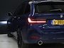 BMW 3-Serie Touring 320e FACELIFT [TREKHAAK UITKLAPBAAR, SOH: 94%, APPLE CARPLAY, ELEKTRISCH VERSTELBARE STOELEN, CAMERA, PDC V+A, VOL LEDER, LED, CRUISE CONTROL, NIEUWSTAAT]