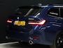 BMW 3-Serie Touring 320e FACELIFT [TREKHAAK UITKLAPBAAR, SOH: 94%, APPLE CARPLAY, ELEKTRISCH VERSTELBARE STOELEN, CAMERA, PDC V+A, VOL LEDER, LED, CRUISE CONTROL, NIEUWSTAAT]