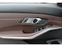 BMW 3-Serie Touring 330i High Exe. M Sport / Panoramadak / Camera / Leder / CarPlay / 19'' / Sportstoelen / Stoelverwarming / DAB / Cruise Control / Getint glas