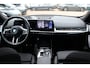 BMW iX1 xDrive30 Launch Edition 67 kWh M Sport / SoH 94% / Trekhaak / 360Camera / Head-up / Leder / CarPlay / 18'' / Keyless / Stoelverwarming / DAB / Cruise Control