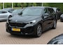 BMW iX1 xDrive30 Launch Edition 67 kWh M Sport / SoH 94% / Trekhaak / 360Camera / Head-up / Leder / CarPlay / 18'' / Keyless / Stoelverwarming / DAB / Cruise Control