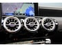 Mercedes-Benz A-klasse 250 e | SOH 100% | BTW voertuig | panoramadak | Burmester audio | Sfeerverlichting | Elektrische trekhaak | Groot display | 360 Camera | Vooruitrijcamera | Achteruitrijcamera | Vol!