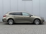 Toyota Corolla Touring Sports 1.8 Hybrid Dynamic / Navigatie / All season banden / Stoelverwarming /