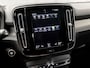 Volvo XC40 1.5 T5 Recharge R-Design 252Pk Automaat (APPLE CARPLAY, GROOT NAVI, STUUR/STOELVERWARMING, LEDER/ALCANTARA, GETINT GLAS, SPORTSTOELEN, CAMERA, ELEK ACHTERKLEP, NIEUWE APK, NIEUWSTAAT)