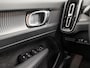 Volvo XC40 1.5 T5 Recharge R-Design 252Pk Automaat (APPLE CARPLAY, GROOT NAVI, STUUR/STOELVERWARMING, LEDER/ALCANTARA, GETINT GLAS, SPORTSTOELEN, CAMERA, ELEK ACHTERKLEP, NIEUWE APK, NIEUWSTAAT)