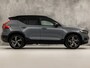 Volvo XC40 1.5 T5 Recharge R-Design 252Pk Automaat (APPLE CARPLAY, GROOT NAVI, STUUR/STOELVERWARMING, LEDER/ALCANTARA, GETINT GLAS, SPORTSTOELEN, CAMERA, ELEK ACHTERKLEP, NIEUWE APK, NIEUWSTAAT)
