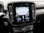 Volvo XC40 1.5 T5 Recharge R-Design 252Pk Automaat (APPLE CARPLAY, GROOT NAVI, STUUR/STOELVERWARMING, LEDER/ALCANTARA, GETINT GLAS, SPORTSTOELEN, CAMERA, ELEK ACHTERKLEP, NIEUWE APK, NIEUWSTAAT)