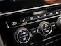 Volkswagen Golf 1.5 TSI Sportline 150Pk Automaat (VIRTUAL COCKPIT, APPLE CARPLAY, GROOT NAVI, ALCANTARA, STOELVERWARMING, SPORTSTOELEN, GETINT GLAS, LED KOPLAMPEN, ADAPTIVE CRUISE, NIEUWSTAAT)