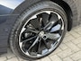 Skoda Superb Combi 1.4 TSI iV Business Edition / Adaptieve Cruise Control / Elektrisch schuif/kantel dak / Automaat / Navigatie / Camera / Climate Control / Stoelverwarming / Elektrische stoelen + Geheugen